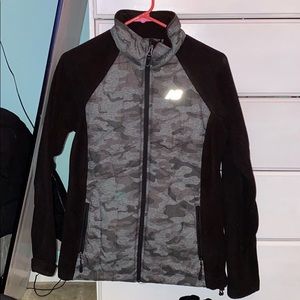 woman’s new balance zip up